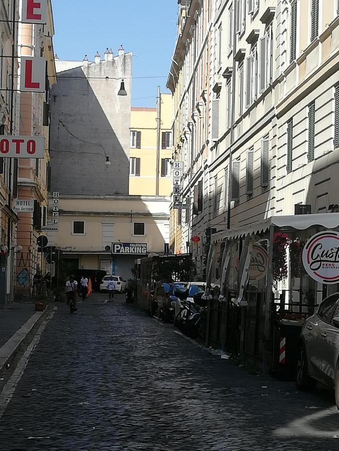 Signorina In Rome, Rome